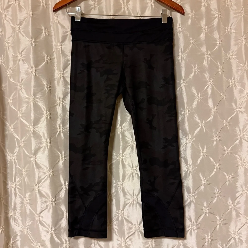 Lululemon Run: Inspire Crop II Leggings All Luxtreme Savasana Camo New Black